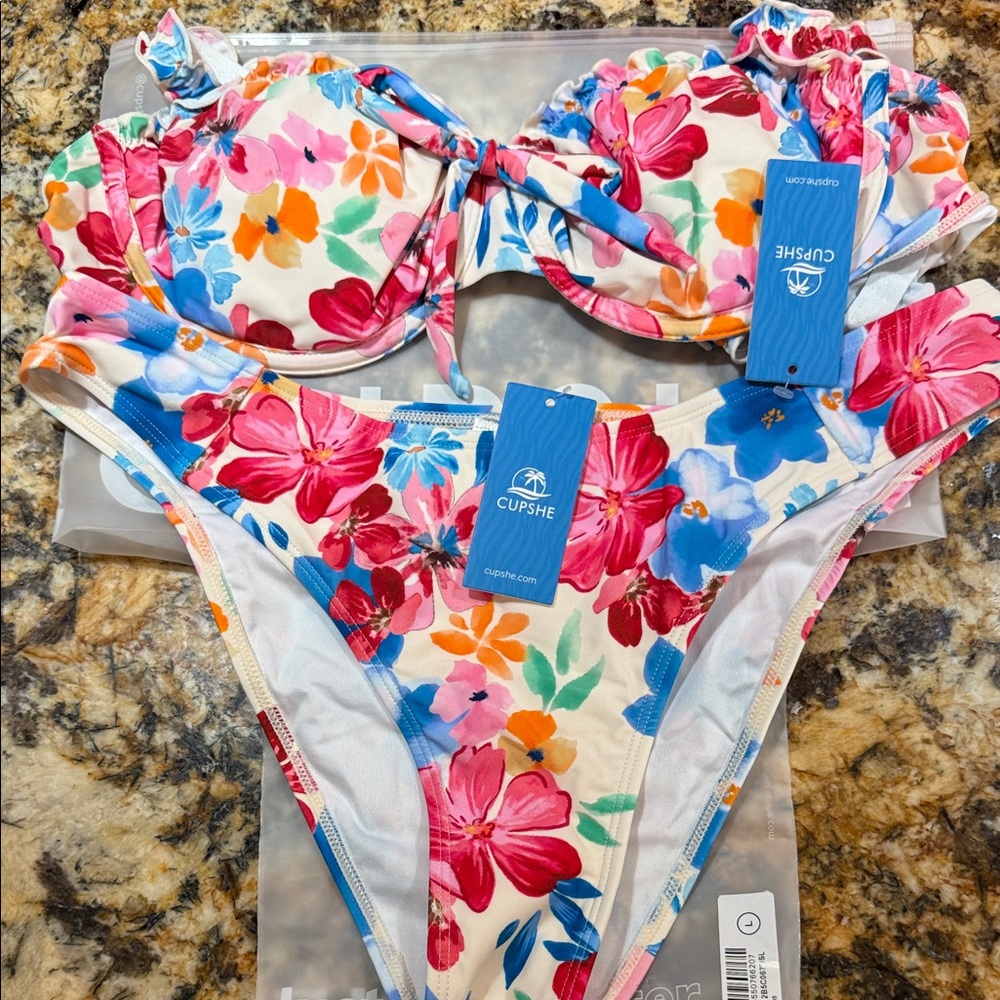 Cupshe Floral Underwire Bikini Set in White, Pink, Blue, Orange, Green Large